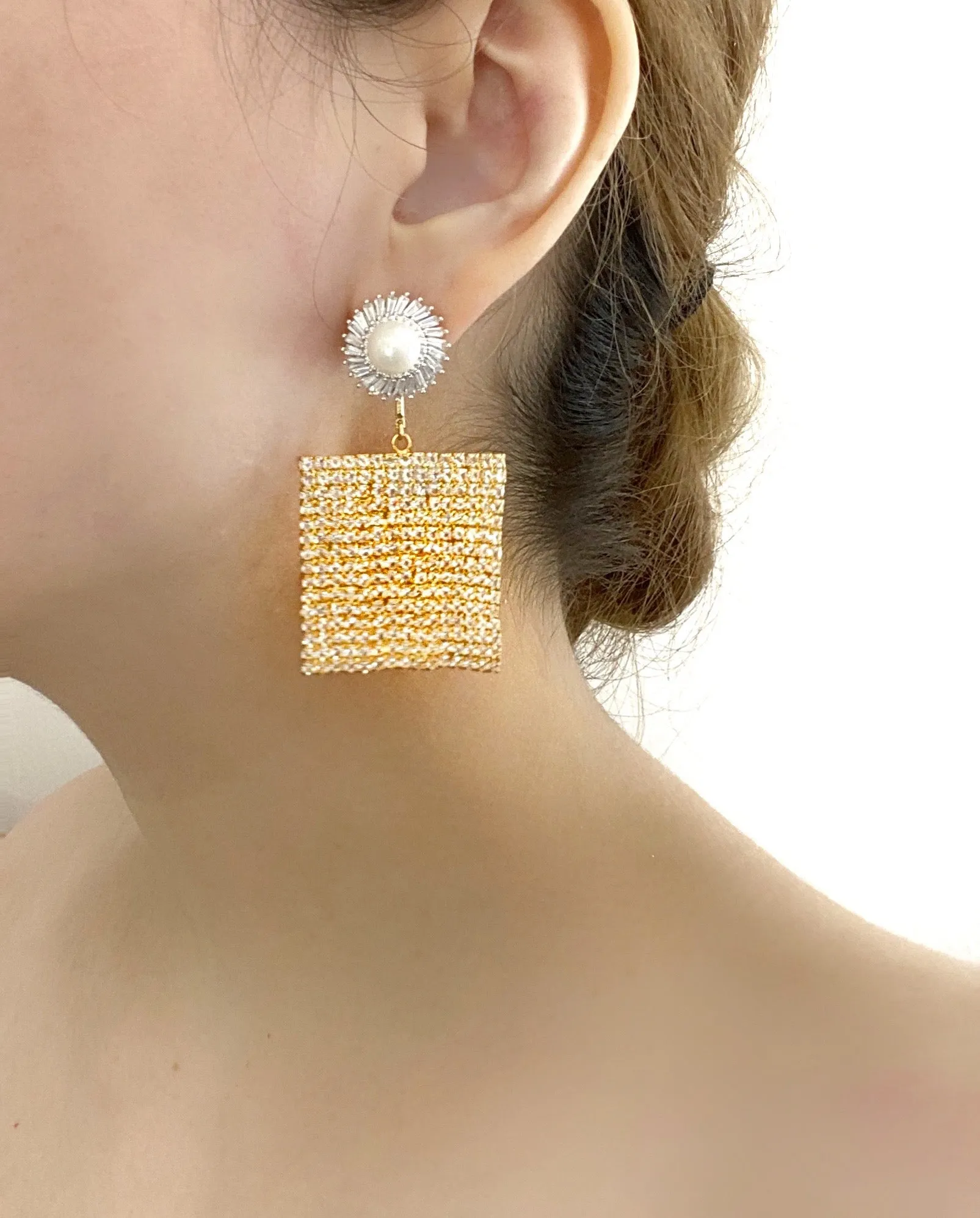 GOLD-TONE METAL CRYSTAL-EMBELLISHED SQUARE-DROP EARRINGS