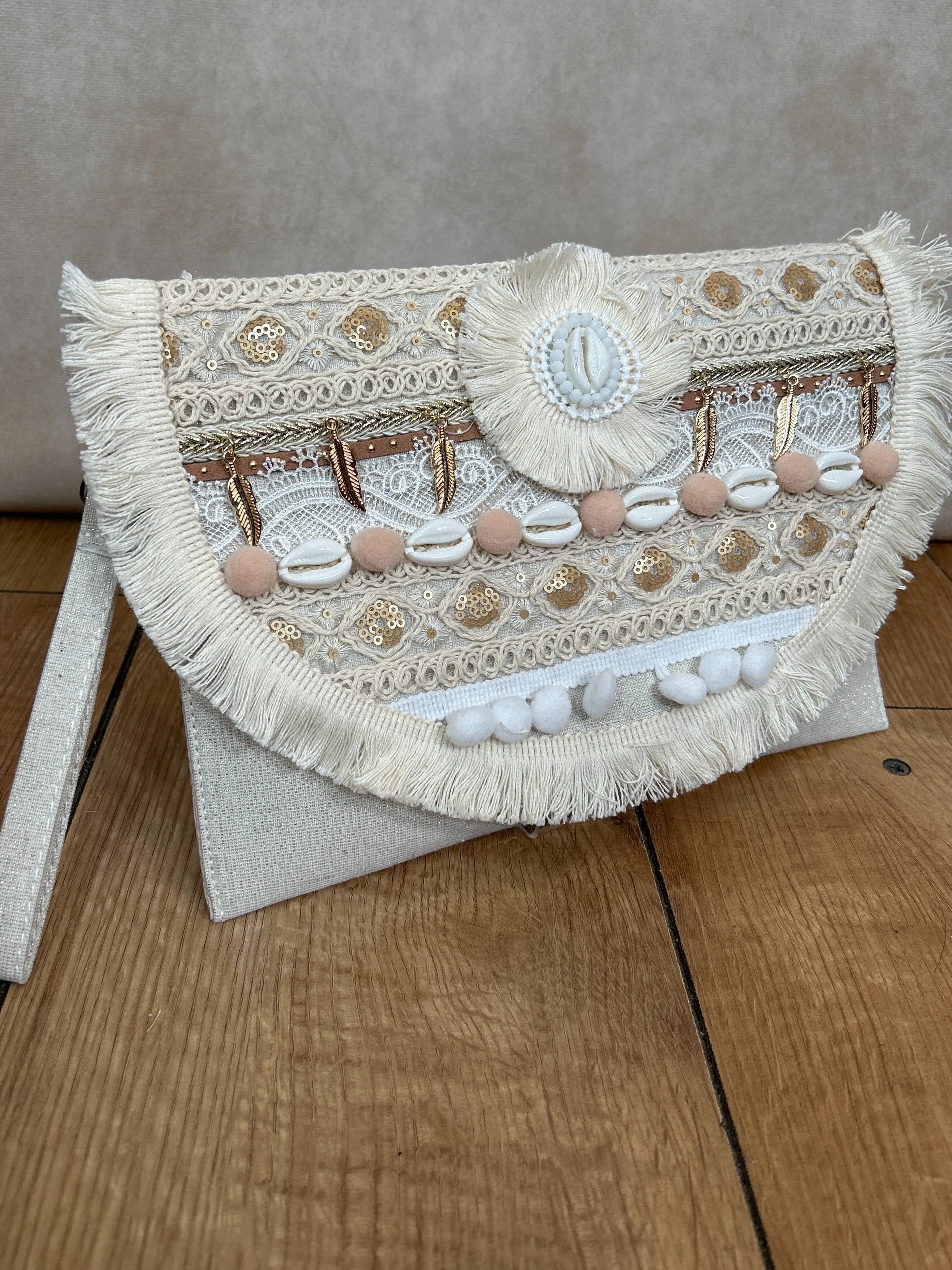 Shell Straw Bag